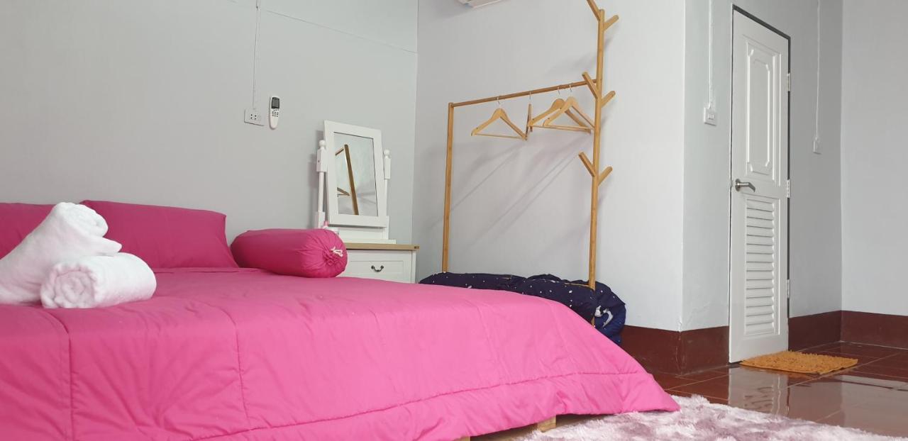 Hotel Reindeer House Wat Chedi Sichon Zewnętrze zdjęcie